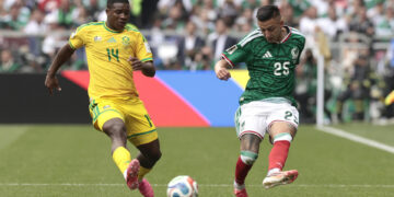 México rompe la maldición y gana 2-0 por primera vez un partido inaugural
