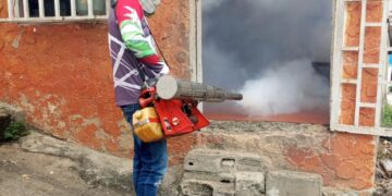 Control de vectores continua con la eliminación de criaderos de mosquitos en Trujillo