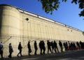 Más de un millón de inmigrantes solicitaron la regularización extraordinaria en España