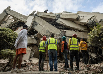 Se elevan a 152 los españoles desaparecidos en los terremotos de Venezuela