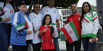 Irán acusa a EE.UU. de revocar las entradas para los aficionados iraníes en el Mundial