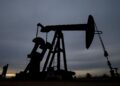 El petróleo de Texas cae más de un 5 % tras el acuerdo de paz entre EE. UU. e Irán