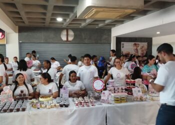 El 1er Cake Picnic Valera dinamiza el sector repostero local con masiva asistencia