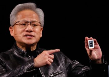 El director ejecutivo de Nvidia afirma que «no tiene sentido» decir que IA destruye empleo