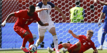 1-1. Canadá empata con Bosnia y Herzegovina en el primer partido de un Mundial en su casa