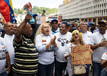 Sindicatos piden salida de rectores del CNE y un cronograma para comicios en el país
