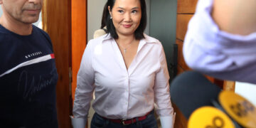 Ventaja de Fujimori sobre Sánchez crece a 33.432 votos en Perú, con un escrutinio del 99 %