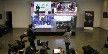 Sondeos a pie de urna en Perú dan empate técnico con leve ventaja de Fujimori ante Sánchez