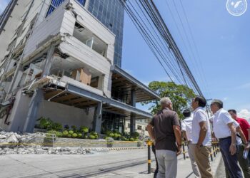 Filipinas eleva a 45 los fallecidos y a 17 los desaparecidos tras el terremoto de 7,8