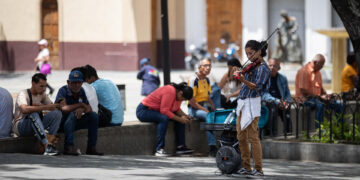 Tras cinco meses sin Maduro, Venezuela sigue esperando el alivio económico y político