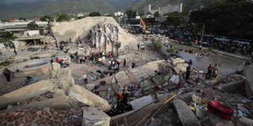 Venezuela ha recibido a más de 1.600 rescatistas para atender a víctimas de los terremotos