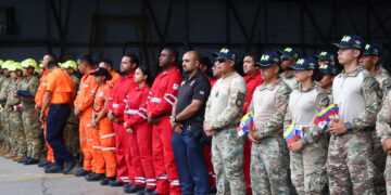 Un equipo élite de 61 rescatistas de Panamá viaja a Venezuela