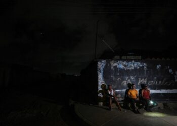 La crisis eléctrica agrava la ansiedad y el desgaste emocional de los venezolanos