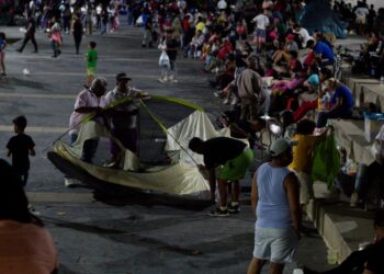 La incertidumbre de vivir en la calle, una noche en Caracas luego del terremoto