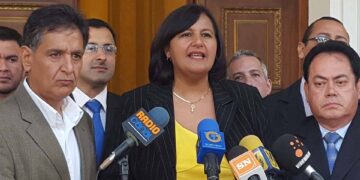 ¿Dinorah Figuera llegará a Venezuela para negociar con Jorge Rodríguez? Lo que se dice