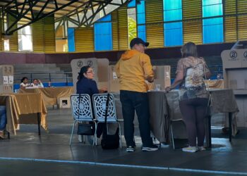 Colombianos en Mérida sufragan masivamente en las presidenciales 2026