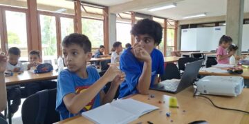 Semilleros Científicos: Sembrando el futuro de la ciencia en la juventud