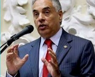 Jurista Rafael Veloz rechaza reforma judicial del gobierno y propone crear tribunales de transición en Venezuela