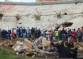 No pierden la fe: Rescatistas esperan encontrar con vida a personas atrapadas en edificio La Mar II de Tucacas