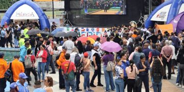 ‎Merideños disfrutaron del inicio del Mundial de Fútbol en pantalla gigante