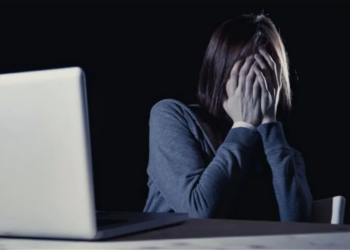 Mujeres en roles públicos en Iberoamérica enfrentan violencia digital