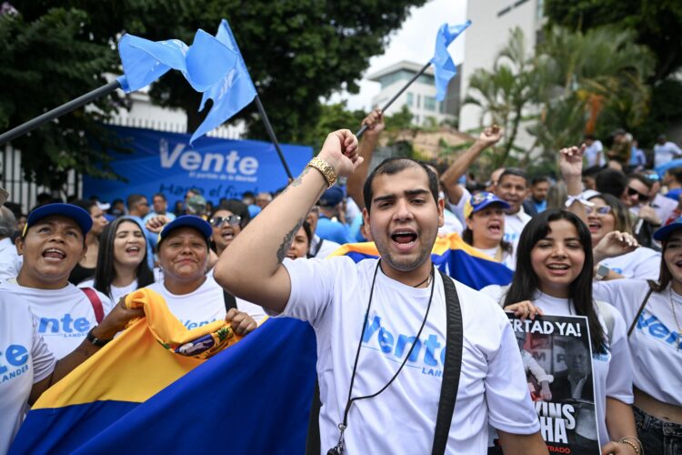 Vente Venezuela aseguró que María Corina Machado regresará al país cuando estén dadas las condiciones | Foto: Juan Barreto / AFP