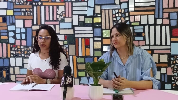 Francely Milla, fundadora de la marca Mi Corazón Bombón, y Yadira Araujo, administradora del Centro Comercial Plaza,