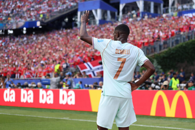 Ousmane Dembélé reacciona este viernes, en un partido del grupo I del Mundial de la FIFA. EFE/ Octavio Guzmán
