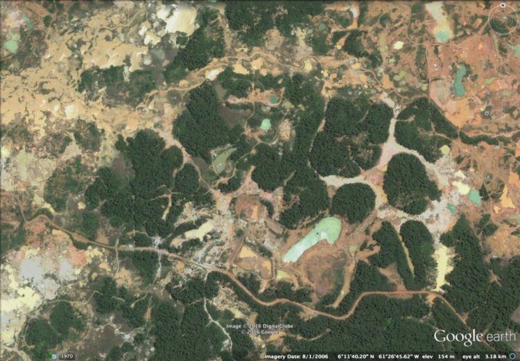 A pesar de los comunicados oficiales, el escepticismo persiste en las comunidades | Google Earth