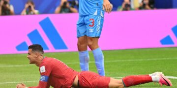 1-1. Portugal arranca con un palo