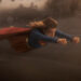 ‘Supergirl’ se aleja del heroísmo clásico y regresa caótica, fiestera y más humana