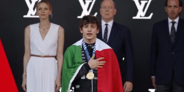 Antonelli refuerza liderato tras lograr en Mónaco su quinta victoria seguida