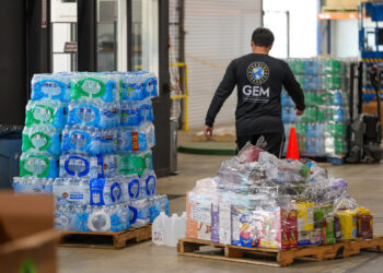 Los venezolanos de Miami transforman su angustia por los terremotos en ayuda humanitaria