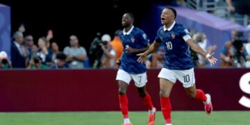 3-0. Mbappé ajusticia a Suecia y se cita en octavos con Paraguay