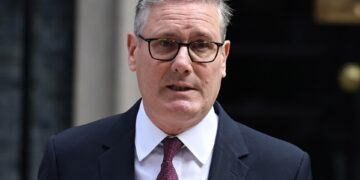El primer ministro británico, Keir Starmer, anunció su dimisión