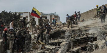 La búsqueda avanza en horas críticas en Venezuela con 1.450 muertos ya por los terremotos