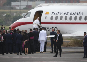 León XIV llega a Roma tras la avería del avión papal en el final de su viaje a España