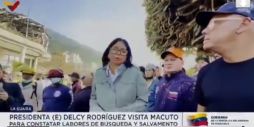 Delcy Rodríguez visita La Guaira, epicentro de la devastación de los terremotos