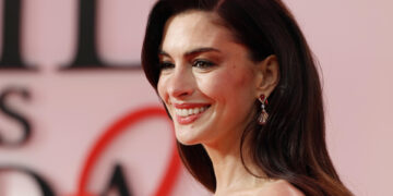 Anne Hathaway anuncia que está embarazada de su tercer hijo