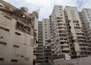 Un sismo de magnitud 4,6 sacude la zona devastada por terremotos y la gente salió asustada de sus vivienda