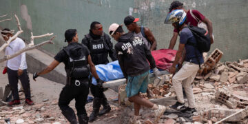 Sube a 1.943 el número de fallecidos y a 10.571 los heridos por los terremotos en Venezuela