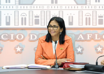 Delcy Rodríguez inicia el miércoles una visita a la India en busca de alianzas petroleras