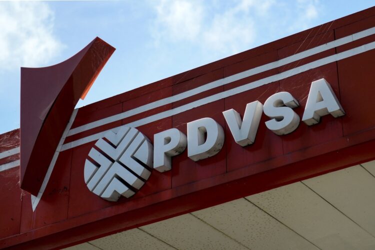 La audiencia del caso Pdvsa-Cripto celebrada este lunes comenzó aproximadamente a las 5:00 pm y estuvo centrada, principalmente, en la respuesta del Ministerio Público y del tribunal frente a las múltiples solicitudes planteadas por las defensas. Foto: Federico Parra / AFP