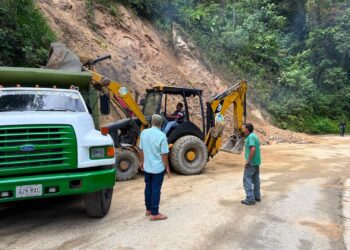 Mérida | Lluvias provocan deslizamientos en la vía que conecta a Zea con Alberto Adriani y Tovar