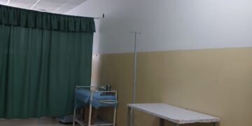 Se cae parte del techo de sala de parto del hospital de Boconó 
