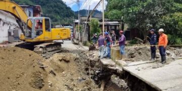 Trujillo | Realizan labores de recuperación de la vía a Batatal 