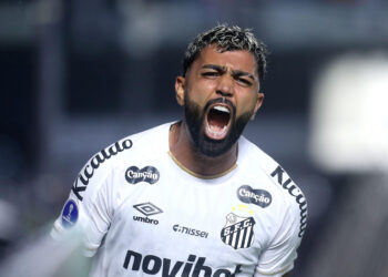 4-2. Miguelito y ‘Gabigol’ se visten de Neymar y meten al Santos en octavos