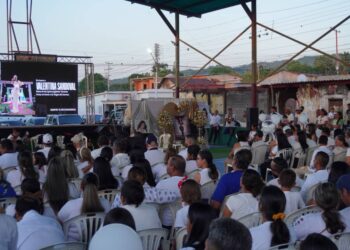 Homenaje post mortem a Valentina Sandoval, reina de las ferias 53 de Sucre fallecida en La Guaira
