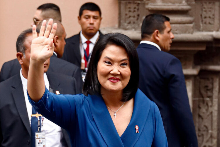 La presidenta electa de Perú, Keiko Fujimori, llega al Palacio de Torre Tagle previo a los actos oficiales de la transmisión de mando e investidura de su posesión de este martes, en Lima (Perú). EFE/Sebastián Blanco Salazar