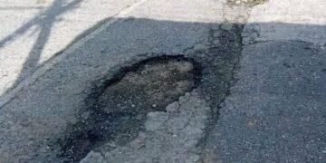 Vecinos de Granados en municipio Bolívar esperan por bacheo de las calles